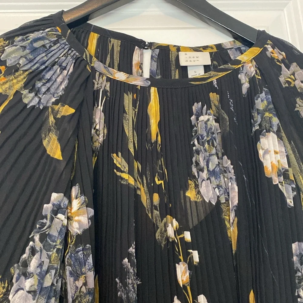 NWT sheer pleated blouse